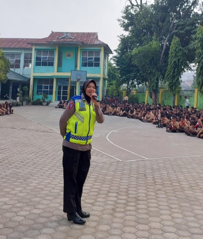 SMPN 1 Kota Jambi Gelar Sosialisasi Berkendara Aman Bersama Polresta Jambi