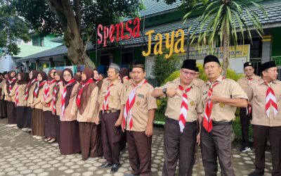 Upacara Peringatan Hari Pramuka ke-64 di SMP Negeri 001 Jambi: Kolaborasi untuk Membangun Ketahanan Bangsa