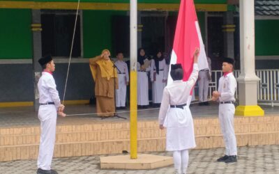 Semangat Baru Pasca Libur, SMP Negeri 001 Jambi Gelar Upacara dan Halal Bihalal