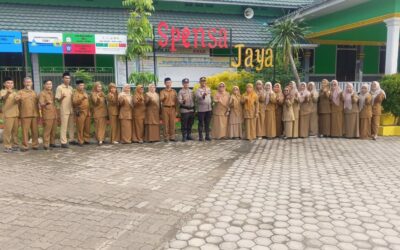 Polsek Pasar Jambi Berikan Pembinaan Siswa SMP Negeri 001 Jambi tentang Bahaya Narkoba dan Kenakalan Remaja